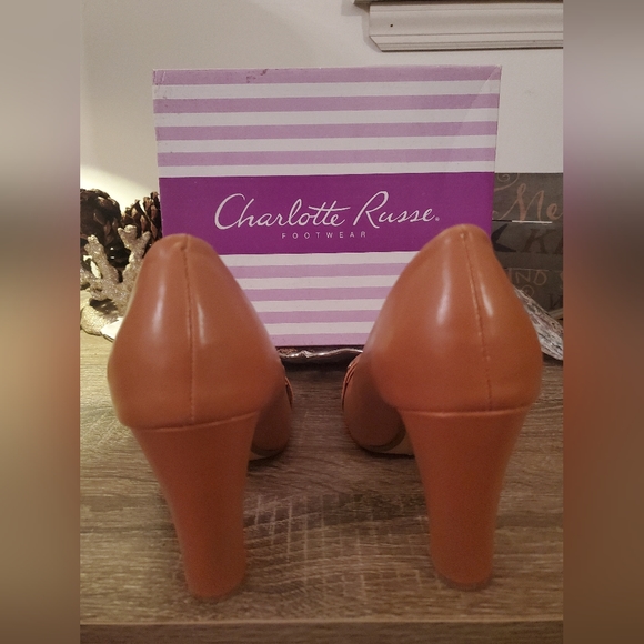 Charlotte Russe Chunky Heels 👠 Size 8 Tan - Picture 4 of 6